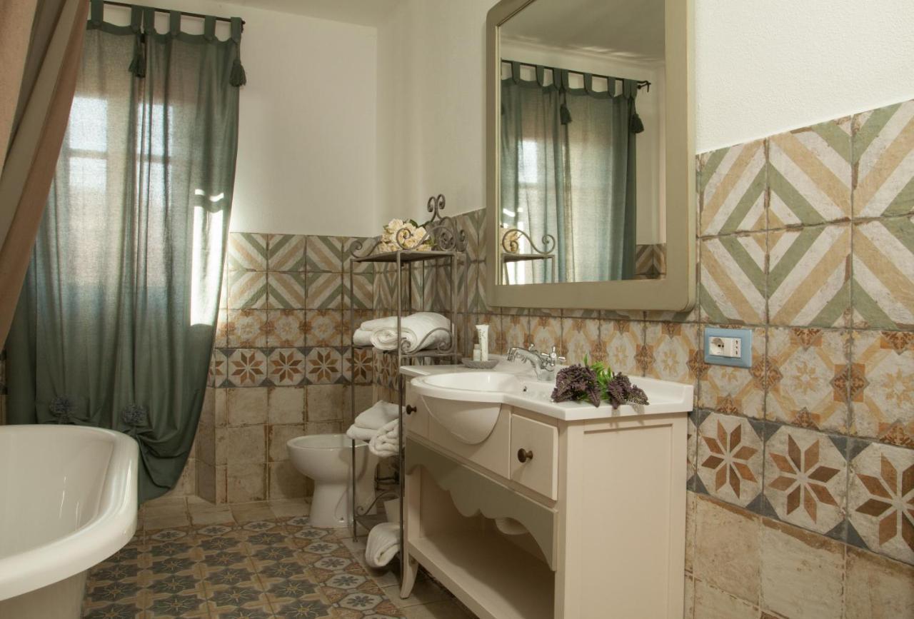 Hotel Casa Lu Duttori Arzachena Esterno foto