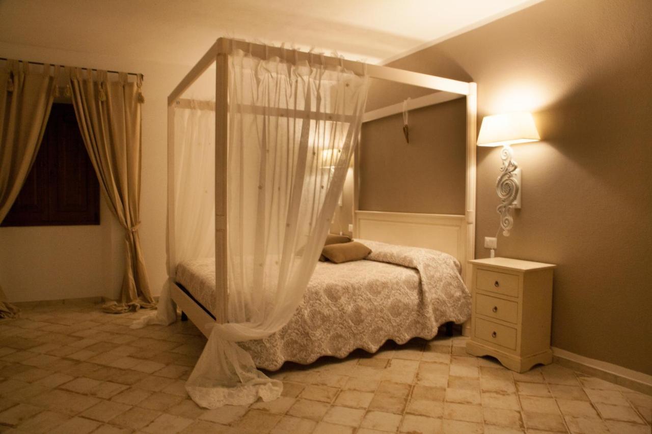 Hotel Casa Lu Duttori Arzachena Esterno foto