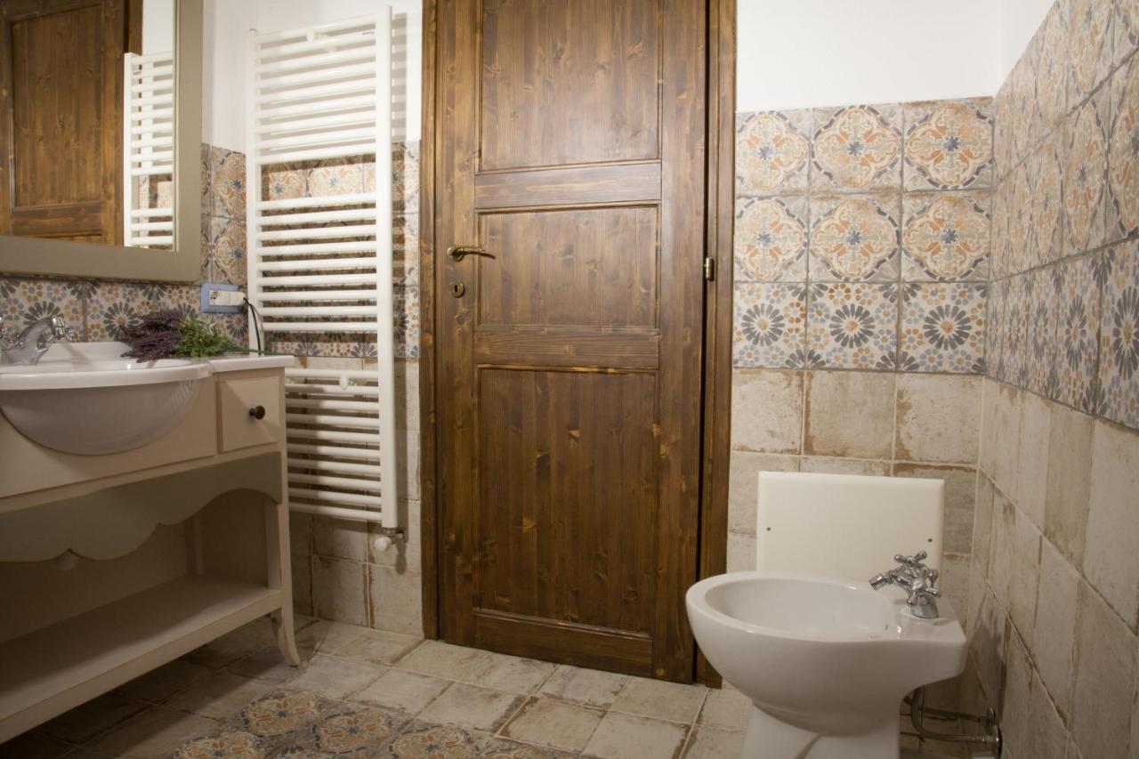 Hotel Casa Lu Duttori Arzachena Esterno foto